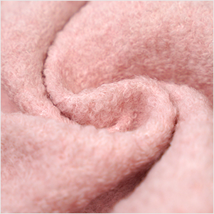 Tissu de laine tricoté